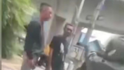 Viral, Emak-emak Bonceng Anak Dihadang Debt Collector di Pulogadung, Polisi Lakukan Penyelidikan