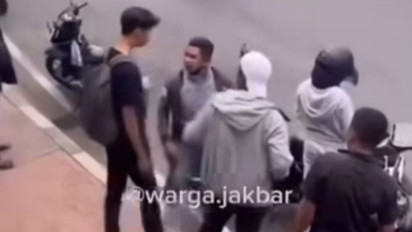 Debt Collector Tarik Paksa Kendaraan Ibu-Anak di Jalan, Langsung Dapat Peringatan Keras