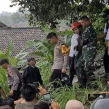 Maling Kabel Tidak Mau Turun dari Menara BTS Setinggi 70 Meter, Ditunggu Warga di Bawah, Damkar Turun Tangan