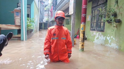 Kali Ciliwung Meluap, Banjir Merendam 6 Kelurahan di Jakarta