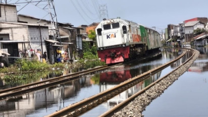 Banjir di Semarang Berkurang, KAI Hentikan Rekayasa Operasi KA Memutar