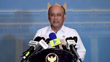 Mensesneg Bocorkan Penyebab Utama Prabowo Copot Kepala BGN Dadan Hindayana