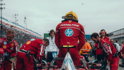 Susie Wolff Sebut Lewis Hamilton Sangat Layak Mendapatkan Penghormatan yang Lebih Besar di F1 karena Bisa...