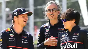 Max Verstappen, Laurent Mekies dan Yuki Tsunoda