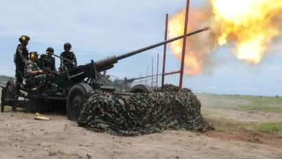 Gunakan Senjata Artileri Udara, KSAD Tembak Jatuh "Pesawat Musuh"
