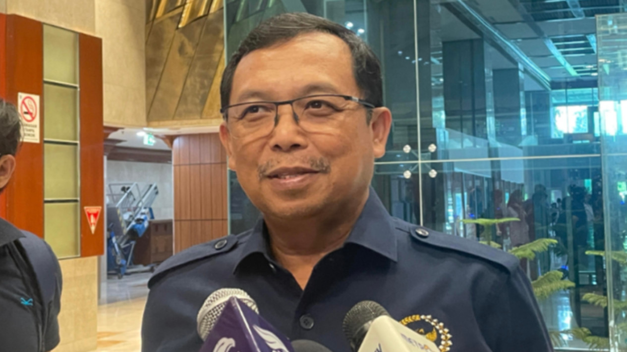 DPR Akui Kecolongan soal Impor 105 Ribu Mobil India untuk Kopdes Merah Putih, Komisi VI: Tahu-tahu dari Media
            - galeri foto