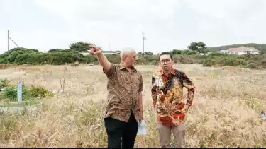 Menteri Kebudayaan Fadli Zon berziarah ke Makam Syaikh Yusuf Al-Makassari di Macassar, Cape Town, Afrika Selatan.