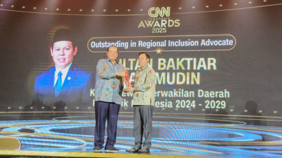 Ketua DPD RI Kembali Menerima Penghargaan, Sultan Tegaskan Komitmen Kawal Asta Cita di Daerah