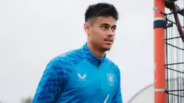 FC Twente konfirmasi Mees Hilgers alami cedera lutut saat mengikuti sesi latihan