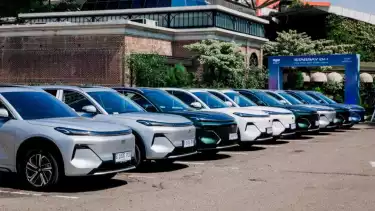 Unit mobil Geely Starray EM-i