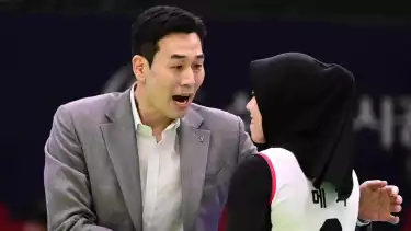 Megawati Hangestri dan pelatih Red Sparks Ko Hee-jin