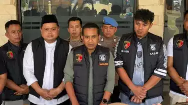 Kapolres Bungo AKBP Natalena Eko Cahyono dalam konferensi pers, Minggu (2/11/2025)