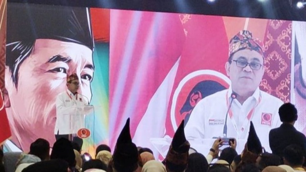 Budi Arie Ajak Anggota Projo: Pemerintah Prabowo-Gibran Harus Kita Kawal
            - galeri foto