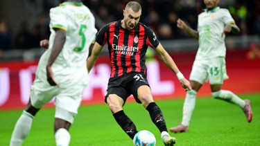 Kabar Baik dari Milanello: Cedera Strahinja Pavlovic Tak Separah yang Ditakutkan, Hanya Benturan Keras dan Siap Comeback