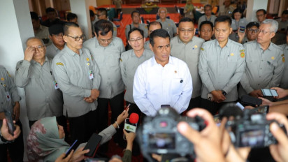 Mentan Amran sebut Kios dan Distributor Mulai Patuhi Penuruan Harga Pupuk Subsidi