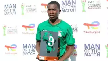 Striker Zambia U-17 Albert Salim Nyirongo