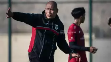 Pelatih Timnas Indonesia U-17 Nova Arianto
