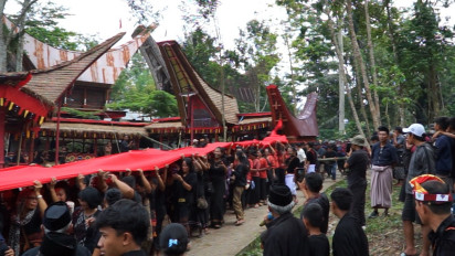Jadikan Adat Toraja Sebagai Candaan, Komika Pandji Pragiwaksono Terancam Sanksi Adat 50 Kerbau