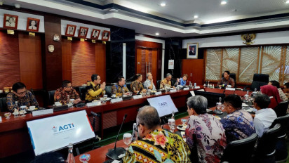 Menkeu Purbaya Terima AGTI: Industri Tekstil Siap Bangkit Lewat Ekonomi Pancasila, Buka Lapangan Kerja Baru!