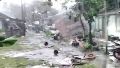 Bangunan Rumah Sakit hingga Asrama TNI di Ujungberung Bandung Rusak Diterjang Angin Kencang