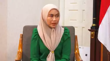 Henny Sasmita Wahid, Gubernur Riau Abdul Wahid