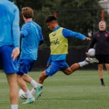 Pengamat Sepak Bola Belanda Pasang Badan untuk Mees Hilgers, Sebut FC Twente Terlalu Kaku Dalam Lepas Bek Timnas Indonesia
