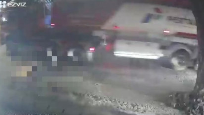 Innalillahi, Seorang Kurir Paket di Jalan Ciledug Raya Tewas Terlindas Truk Tangki Pertamina