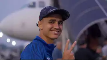 Ayah Eliano Reijnders Soroti Peluang Persib Lawan Ronaldo