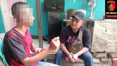 Viral Pria di Tanah Abang Tabrakan Diri ke Mobil, Polisi Ungkap Fakta Sebenarnya