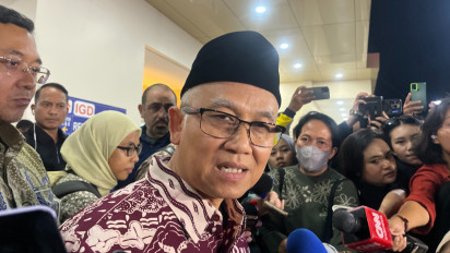 Tengok Korban Ledakan SMAN 72 Jakarta di RS Islam Jakarta Cempaka Putih, Wamendikdasmen Tegaskan Pengobatan Ditanggung Pemprov DKI