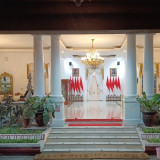 Rumah Dinas Bupati Tertutup, Usai Terjaring OTT KPK