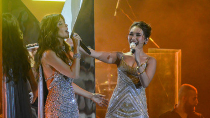 Duet dengan Nancy Ajram, Ayu Ting Ting Tak Kuasa Sembunyikan Wajah Bahagianya saat Sepanggung dengan Idola