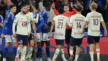 Calvin Verdonk dikartu merah Francois Letexier