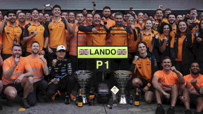 Lando Norris Juara di F1 GP Brasil 2025, Pembalap McLaren Dedikasikan Kemenangan untuk Sang Mentor yang Meninggal Dunia