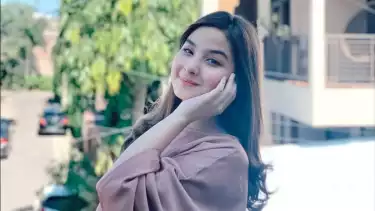 Shasya Saenasya saat berlebaran di Bandung