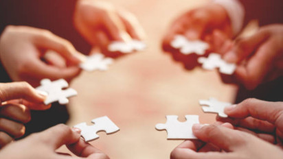 Cara Cerdas Membangun Sinergi antara Alumni dan Almamater, Simak Tips Membangun Jaringan Alumni IKA USK Jakata yang Solid