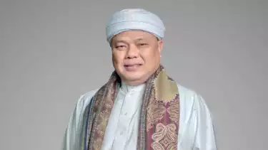 Pengasuh Pondok Pesantren (Ponpes) Darus Syifa Yaspida Sukabumi, E.S Mubarok.