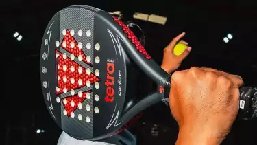 Rekomendasi raket padel merek Carlton Tetra Force Padel Racket