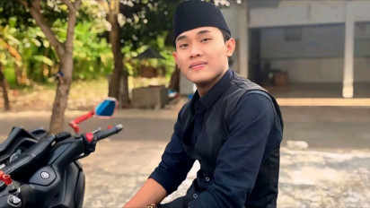 Gus Elham Yahya Cium Bibir Anak Kecil Jadi Sorotan, Tak Hanya Diserbu Netizen Dai Muda ini Jadi Target Emak-emak