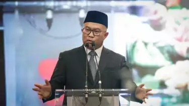 Suasana serah terima jabatan Kepala Badan Riset dan Inovasi Nasional (BRIN) Arif Satria, digelar di BJ Habibie BRIN, Jakarta, Selasa (11/11/2025).