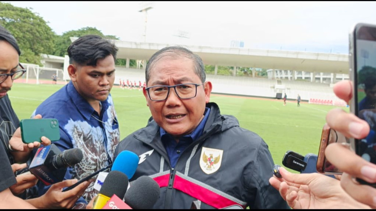 FIFA Jatuhkan Sanksi Berat ke Sumardji, Diskors 20 Pertandingan dan Didenda Rp324 Juta
            - galeri foto