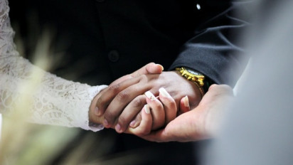 Sudah 2 Kali Menikah, Dua Suaminya Meninggal Dunia, Nanti Istri Bersama Suami yang Mana di Akhirat? Ini Kata Ustaz Hilman Fauzi