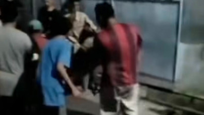 Viral! Pria Babak Belur Diamuk Massa Usai Kepergok Curi Motor di Mangga Besar, Polisi: Pelaku Sudah Ditahan