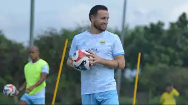 Marc Klok saat latihan Persib Bandung