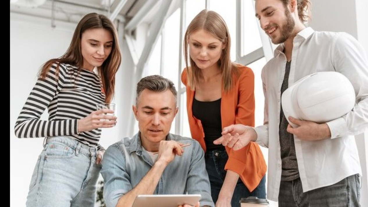 Ramalan Zodiak Karier Hari ini: Cancer dan Leo, Virgo harus Lebih Percaya Diri
            - galeri foto