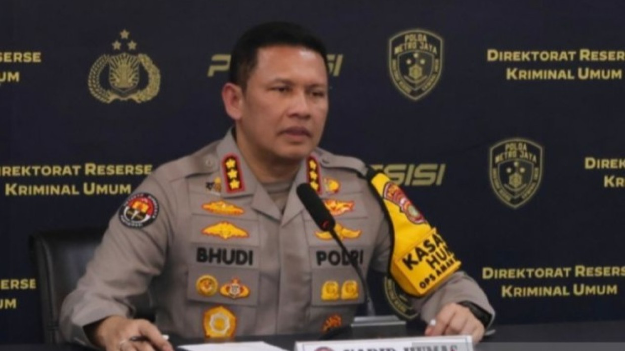 Respons Polda Metro Jaya Soal Usulan DPR Bentuk Tim Pencari Fakta Kasus Dua Kerangka di Kwitang
            - galeri foto