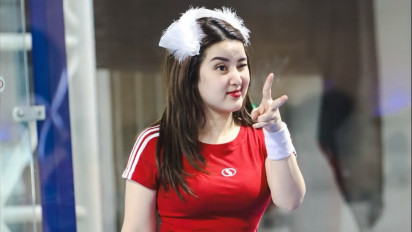 5 Foto-foto Cantik Aktris Rosiana Dewi saat Main Padel, Pesonanya Tak Kalah dari Davina Karamoy