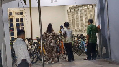 Geledah Rumah Dirut RSUD dan Sekda Ponorogo di Kota Madiun, KPK Sita Mobil Mewah dan Puluhan Sepeda Sport