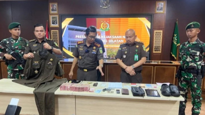 Jaksa Gadungan Tipu Korban Ratusan Juta Rupiah, Mengenakan Baju Dinas saat Ditangkap dan Punya Senjata Api Ilegal
