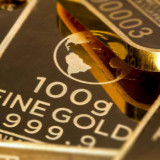 Harga Emas Dunia Hampir Sentuh US$5.000 per Ounce, Investor Panik FOMO di Tengah Ketidakpastian Global